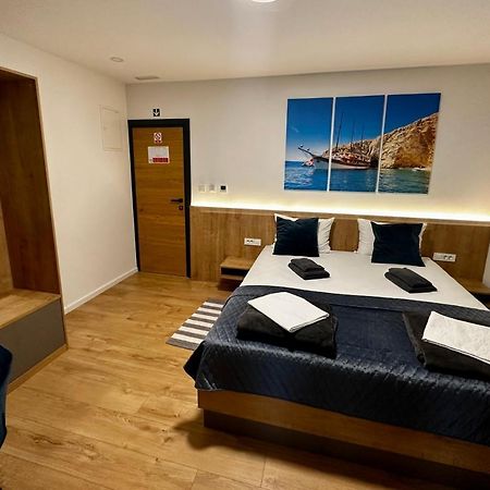 Rooms سلافونسكي برود المظهر الخارجي الصورة