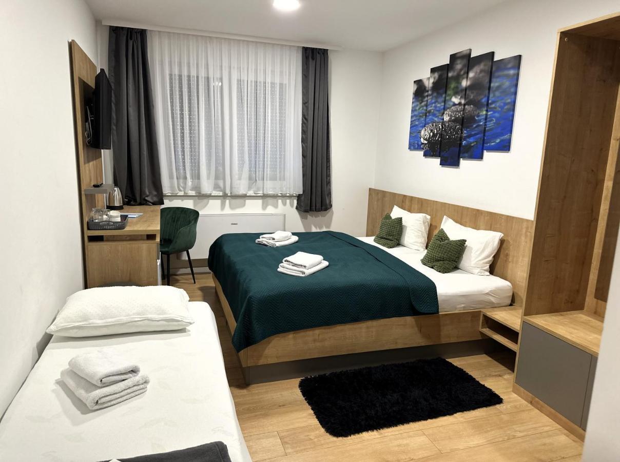 Rooms سلافونسكي برود المظهر الخارجي الصورة