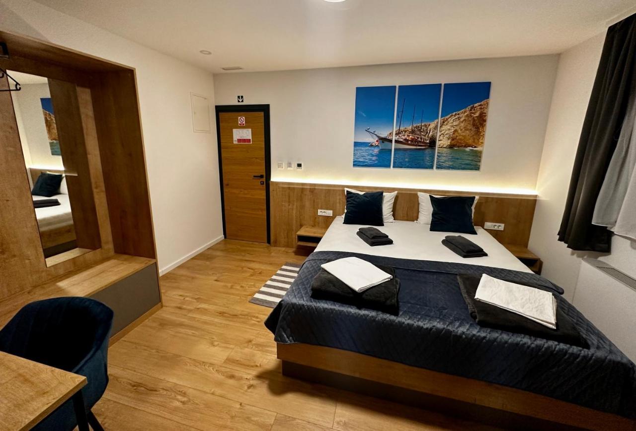 Rooms سلافونسكي برود المظهر الخارجي الصورة
