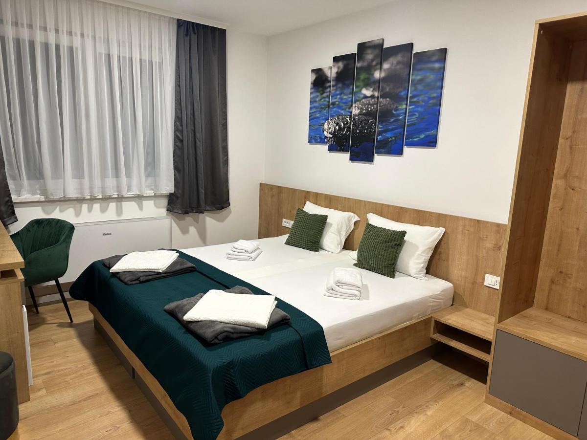 Rooms سلافونسكي برود المظهر الخارجي الصورة