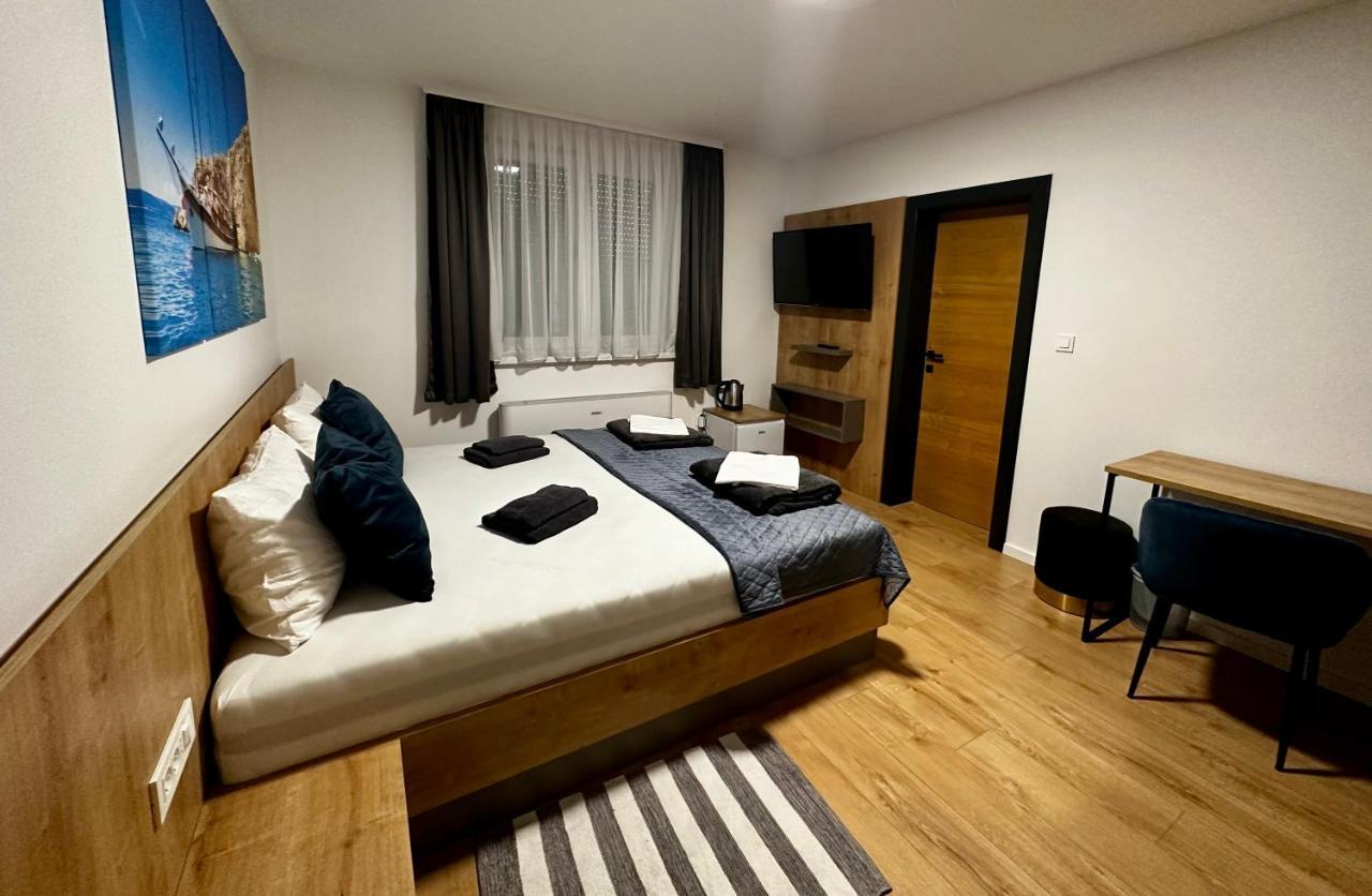Rooms سلافونسكي برود المظهر الخارجي الصورة